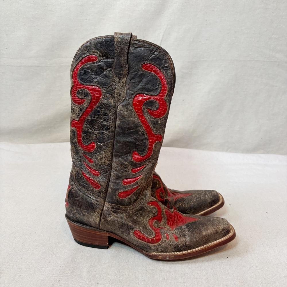 Vintage ferrint leather boots black and red size 9
